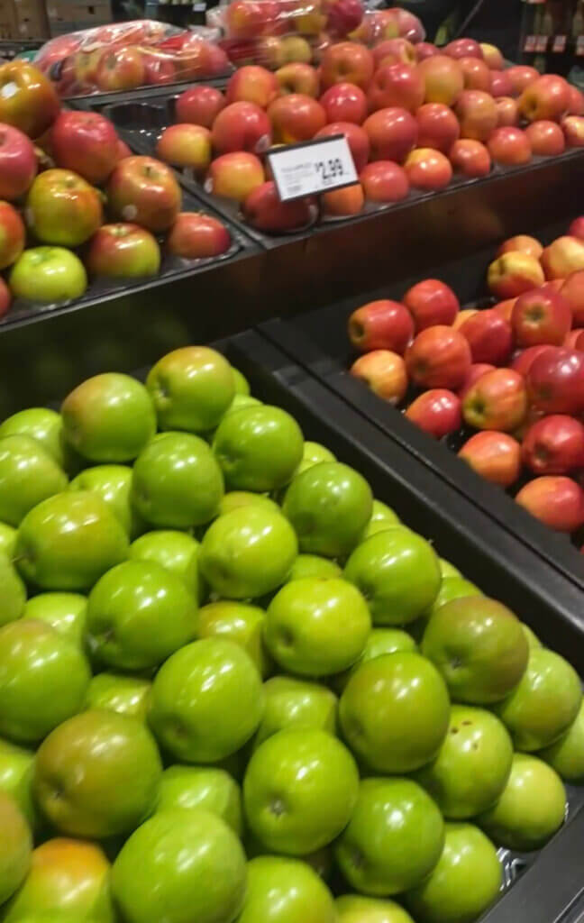 Apples at a grocery store