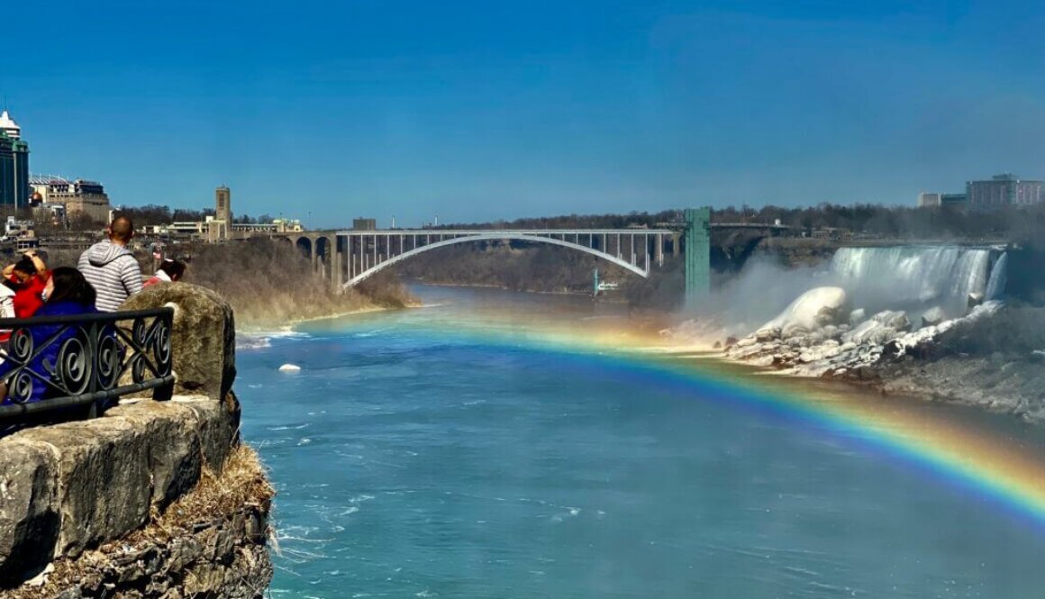 62B9DF8C-41C9-4B0A-9D7F-27E946DFEF39_1_201_a