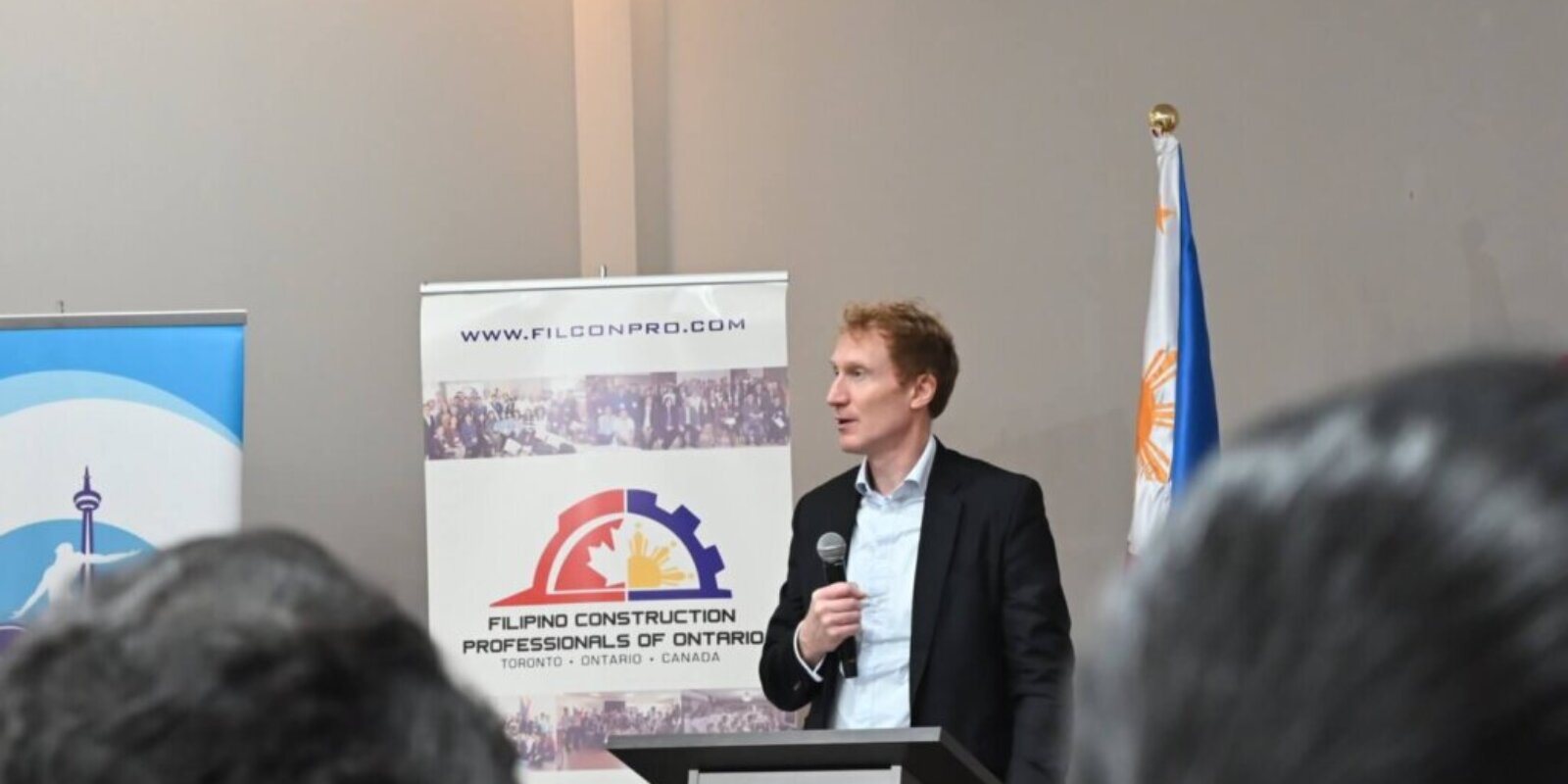 6B7B54C4-17AA-4CEF-BD79-3262EF1BE9B9