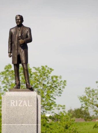 Jose Rizal statue